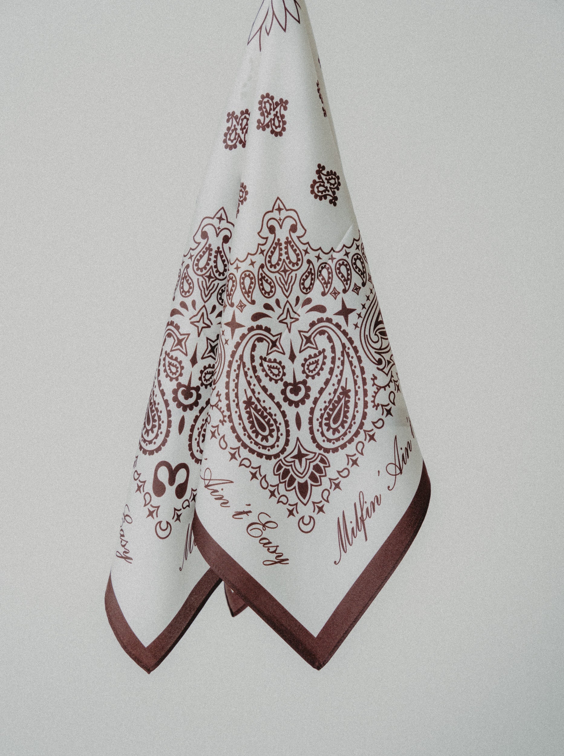 BANDANA - ,,MILFIN' AIN'T EASY''