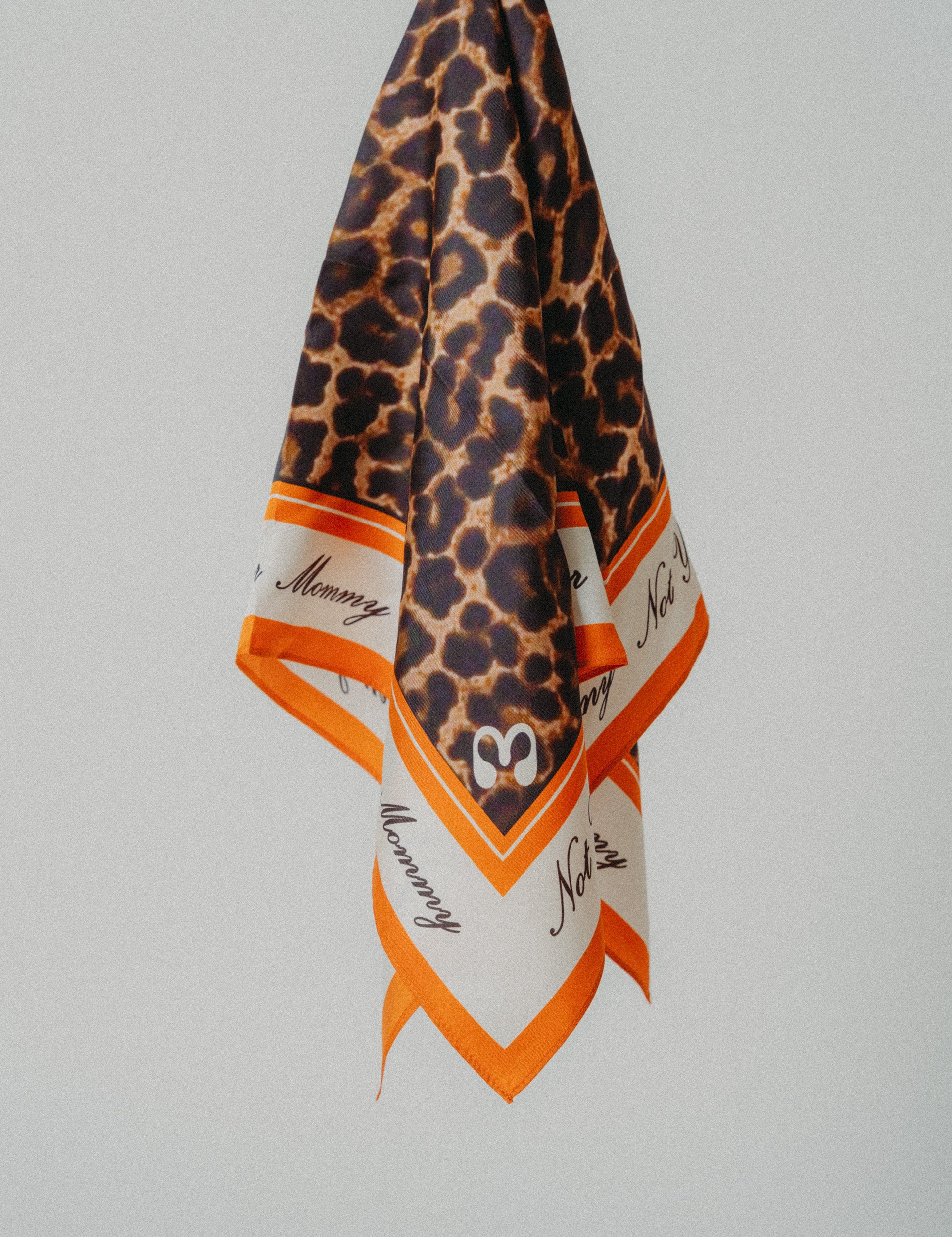 LEO PRINT - „NOT YOUR MOMMY“