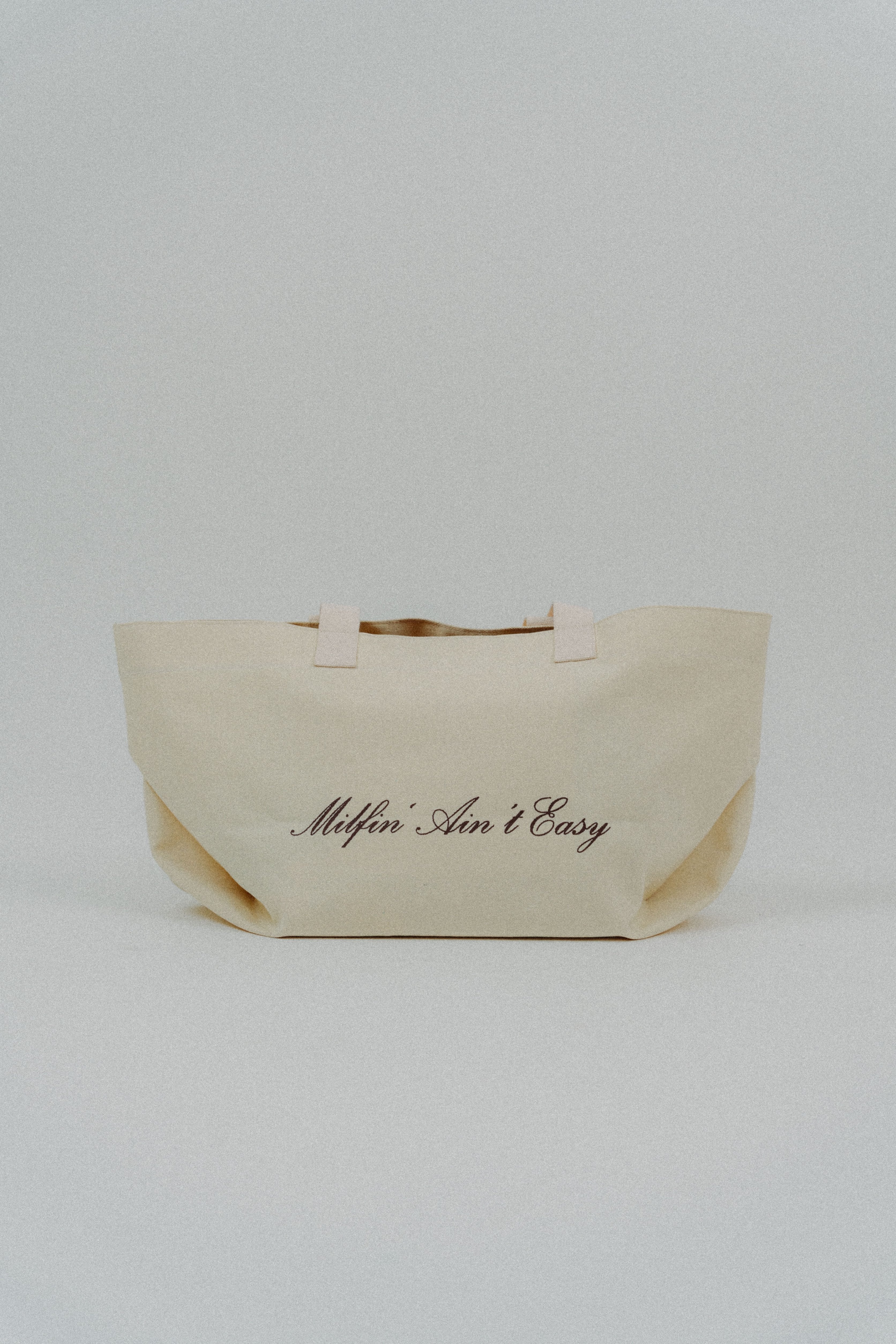 Canvas Tote „Milfin’ Ain’t Easy“