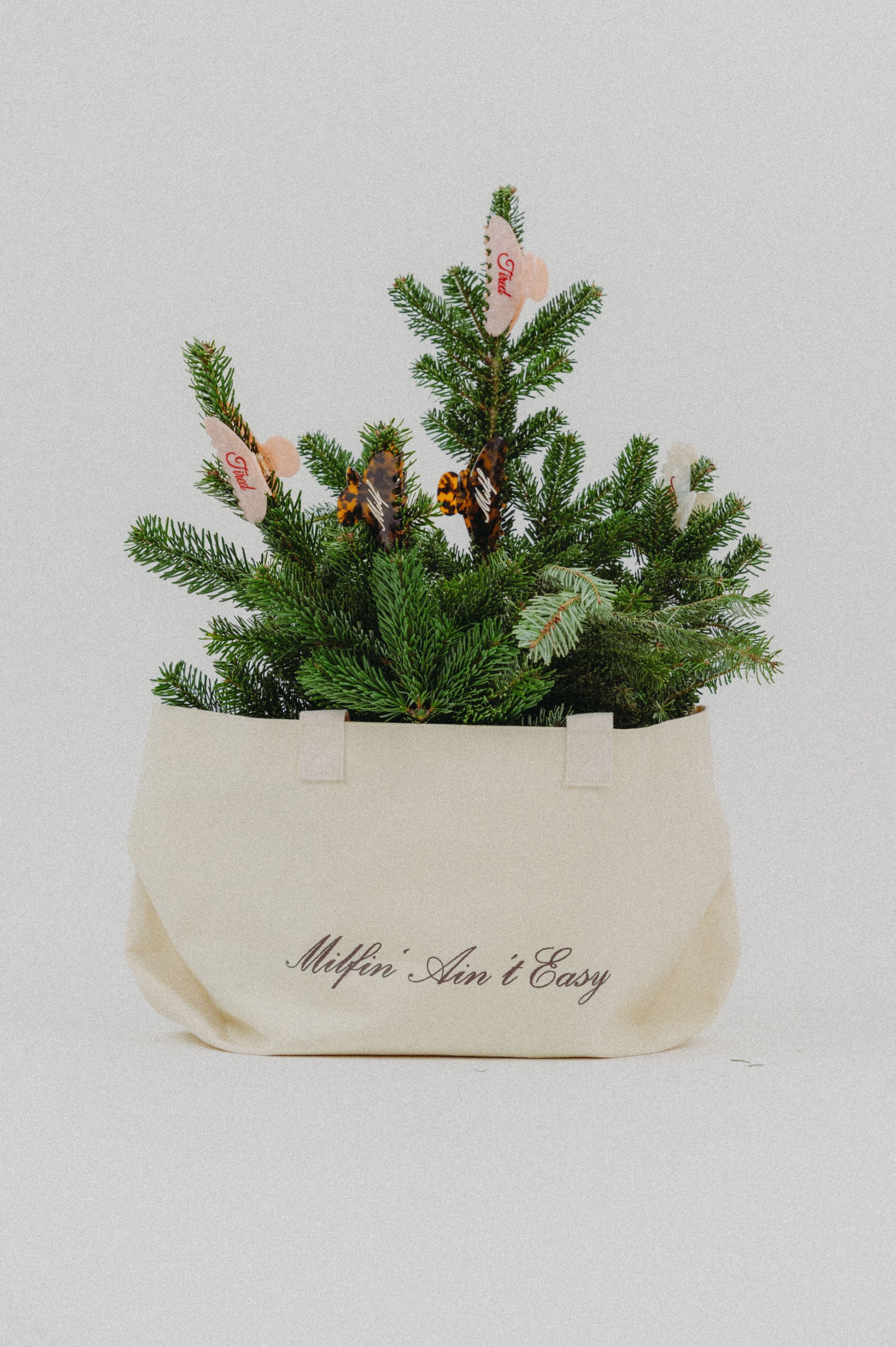 Canvas Tote „Milfin’ Ain’t Easy“