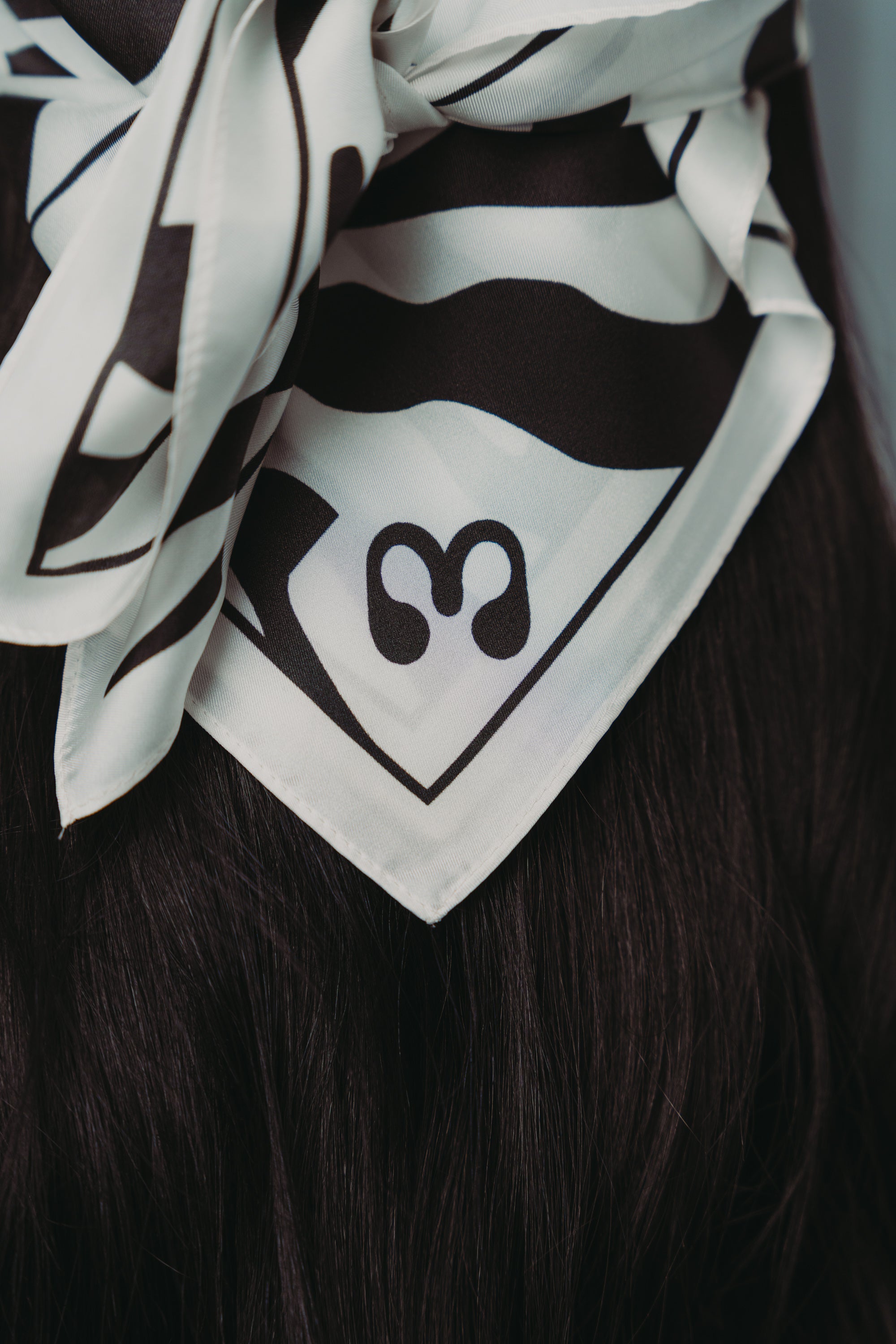 Scarf ''MOTHER'' Zebra